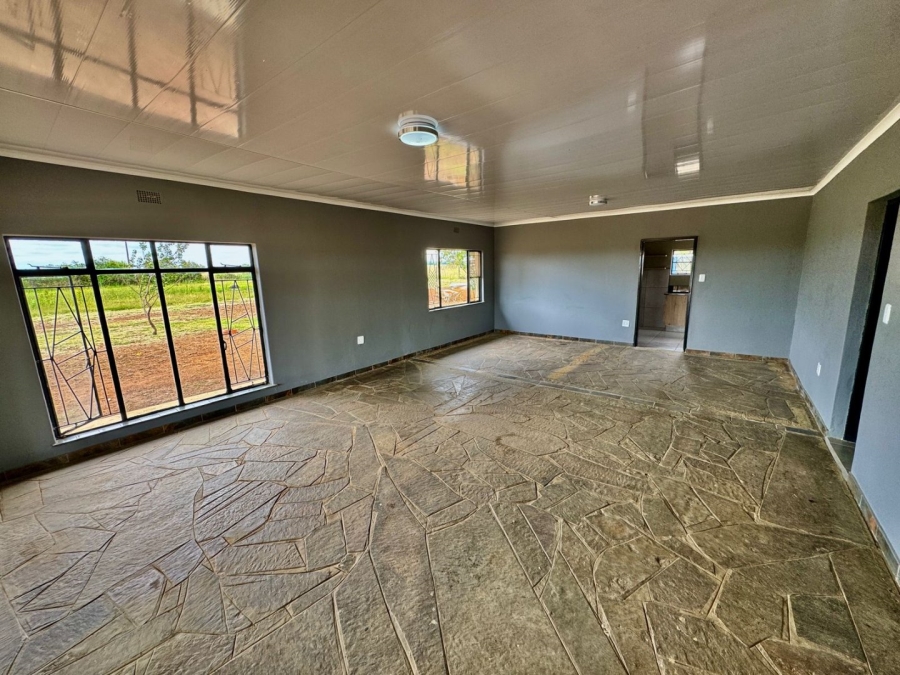 To Let Commercial Property for Rent in Wilgeboom A H North West